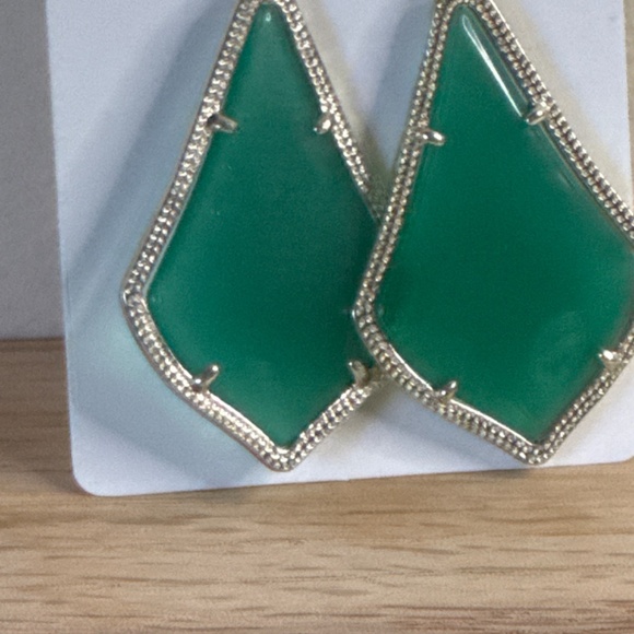 Kendra Scott Green Chalcedony Translucent Alexandra Earrings NWOT - Picture 5 of 5